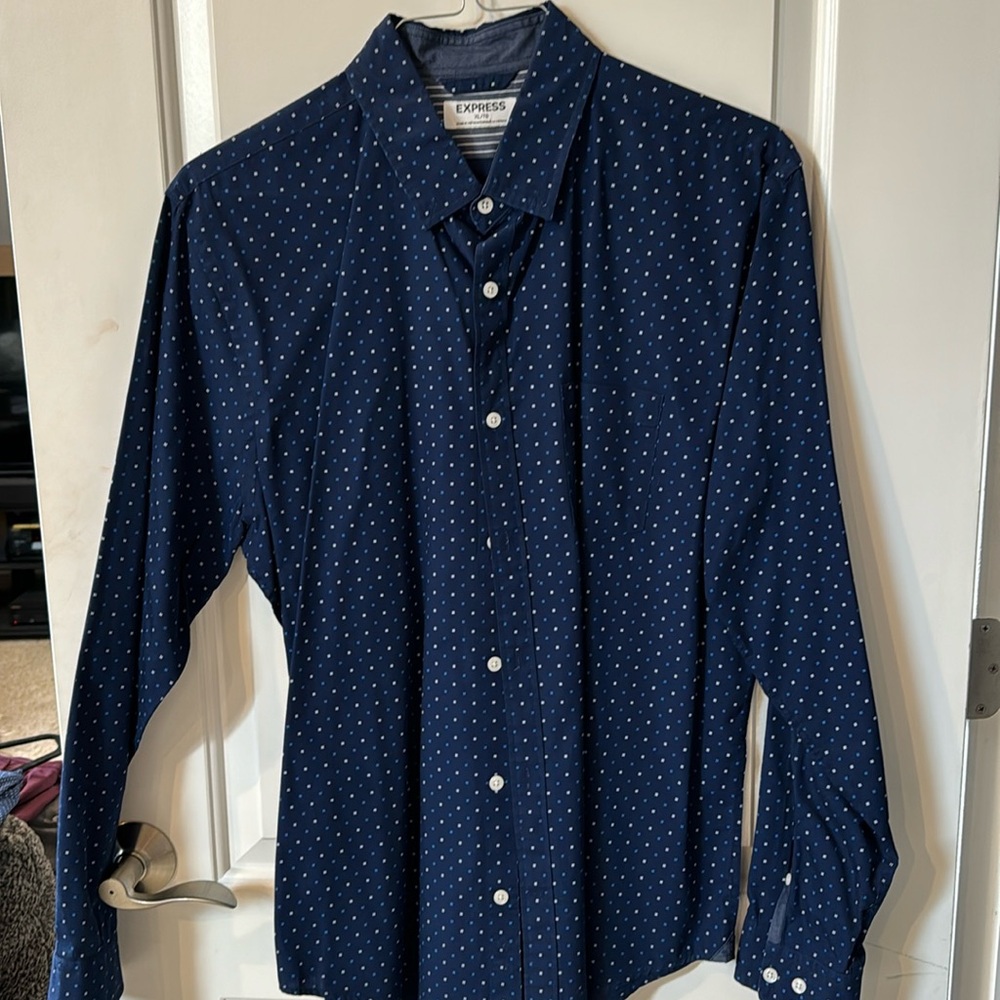 EXPRESS MENS SIZE XL DRESS SHIRT
